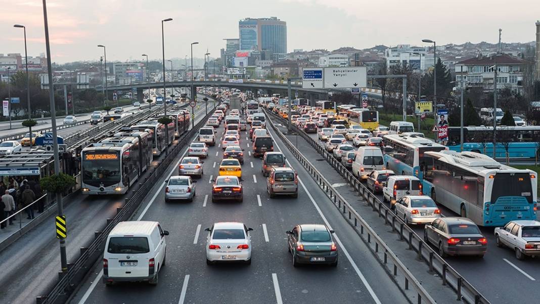 İSTANBUL'DA KAPATILAN METRO, METROBÜS VE YOLLARIN TAM LİSTESİ: 1 Mayıs'ta hangi yollar kapandı? İşte tam liste 4